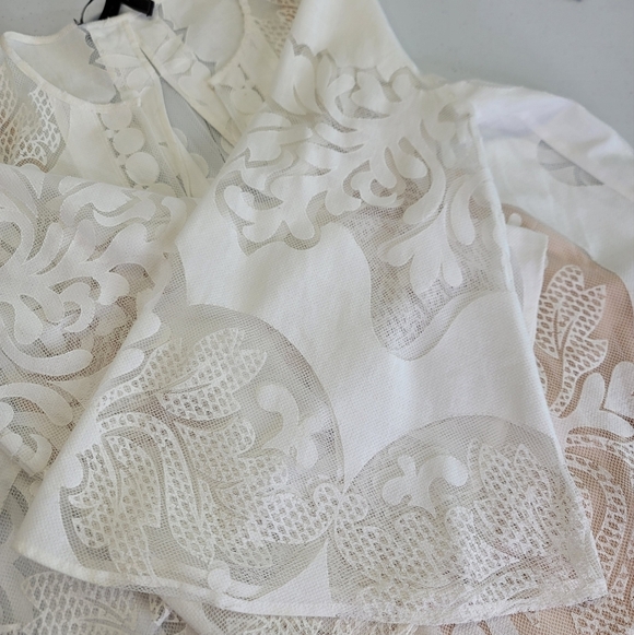 BCBGMAXAZRIA lace V neck Bell sleeves blouse - Picture 10 of 11